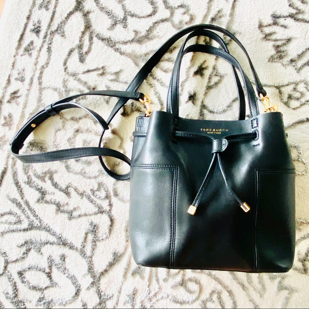 Tory Burch Black Block T Small Bucket Bag EUC - Picture 9 of 14
